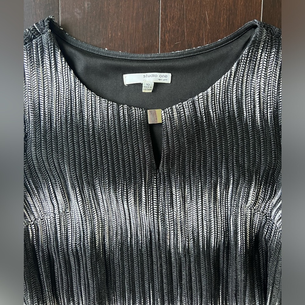 Studio One Belted Sheath Dress Black Gray Knit Keyhole Size 10 Work Chic - Picture 3 of 9